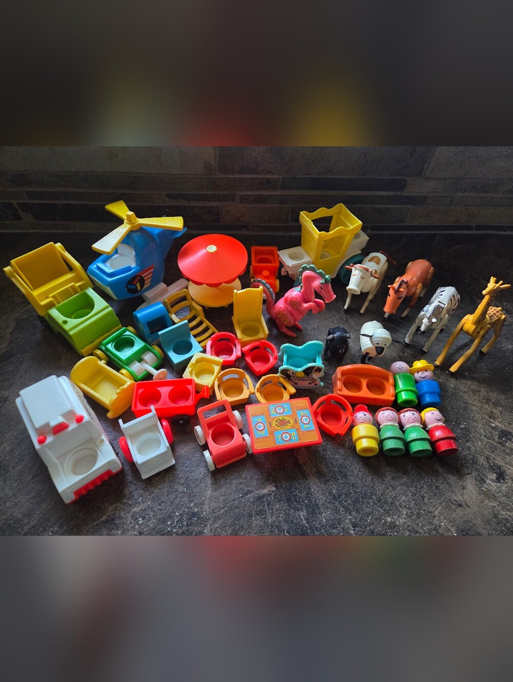 Fisher-Price Vintage Little People & Aninal Bundle